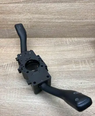 Seat Leon (1M) Wiper turn signal indicator stalk/switch 8L0953513
