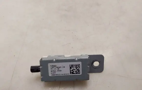Ford Mustang Mach-E Aerial antenna amplifier LJ6T18C847CB
