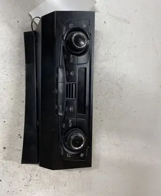 Audi A4 S4 B8 8K Climate control unit 8T2820043AF