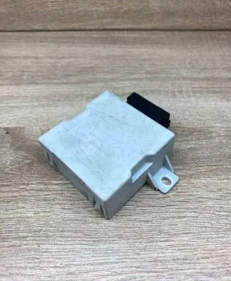 Toyota Avensis T250 Window wiper relay 150696