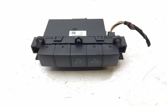 Mercedes-Benz A W169 Alarm switch 1698208410 K3863