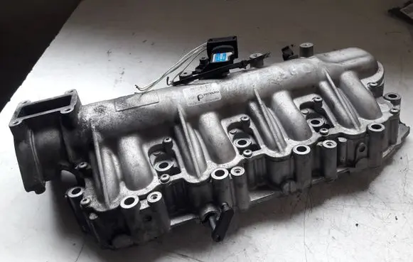 Opel Zafira B Intake manifold 26570307