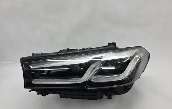 BMW 5 G30 G31 G38 Headlight/headlamp 9850581