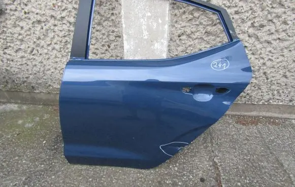 Hyundai i10 Rear door