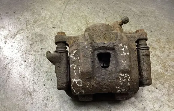 Toyota Avensis Verso Rear brake caliper