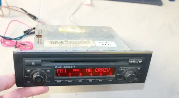 Audi A4 S4 B6 8E 8H Radio/CD/DVD/GPS head unit 8E0035186J CONCERT 8E0035186