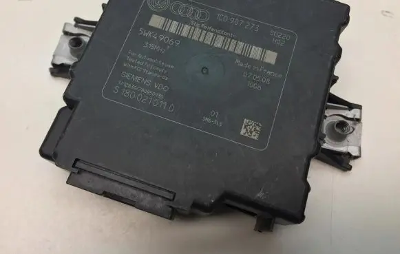 Volkswagen New Beetle Tire pressure control unit 1C0907273