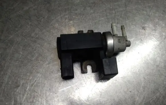 Audi A4 S4 B6 8E 8H Turbo solenoid valve 8E0906627A 72290335