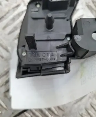 Toyota Corolla Verso AR10 Steering wheel buttons/switches 