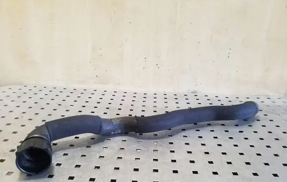Mini Cooper Countryman R60 Engine coolant pipe/hose 17129802104 9802104