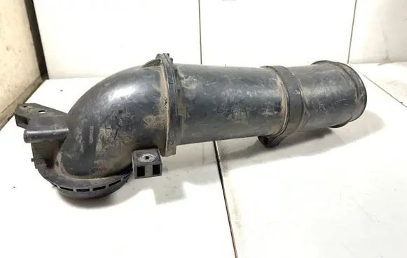 Volvo V50 Air intake duct part 76894836