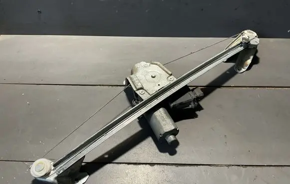 Opel Zafira A Rear door window regulator with motor 90579540