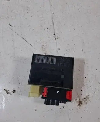 Peugeot 3008 II Coolant fan relay 9801916680