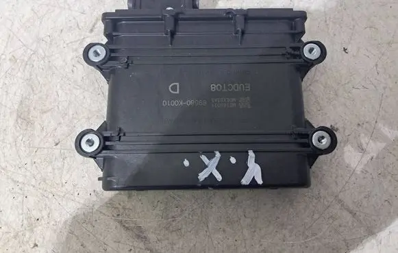 Toyota Yaris Cross Hand brake control module 89680K0010 M074U031
