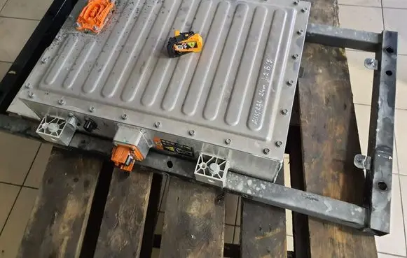 Renault Austral Hybrid / electric car battery 295102176R