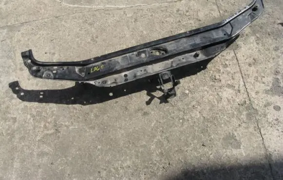 Renault Laguna II Radiator support slam panel