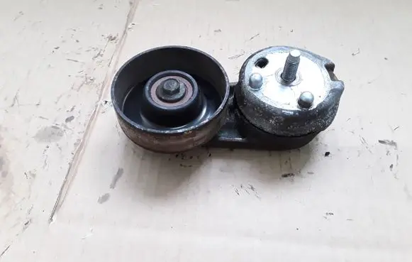 Jaguar S-Type Generator/alternator belt tensioner M199N