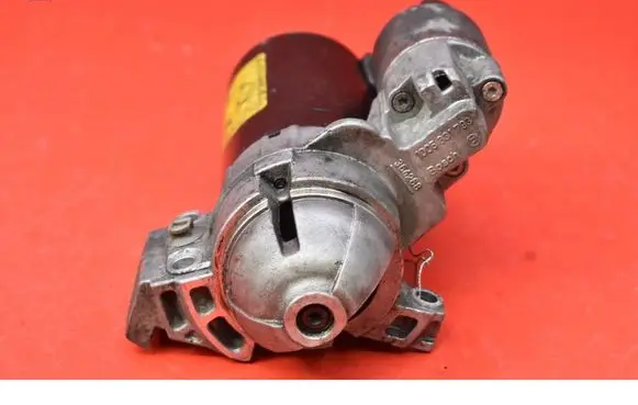 BMW 5 E60 E61 Starter motor 7801203-02