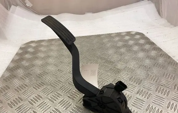 Jaguar XE Accelerator throttle pedal GK529F836BA