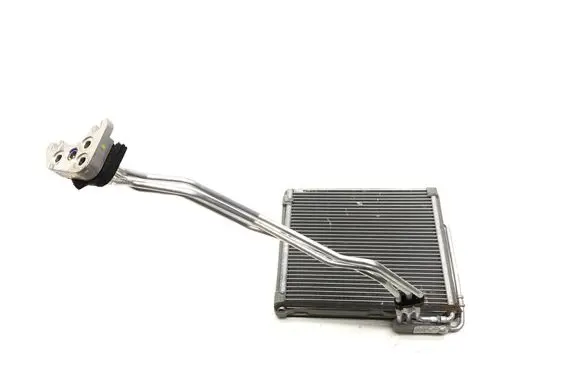 Tesla Model 3 Air conditioning (A/C) radiator (interior) P1015192785562 P101519278