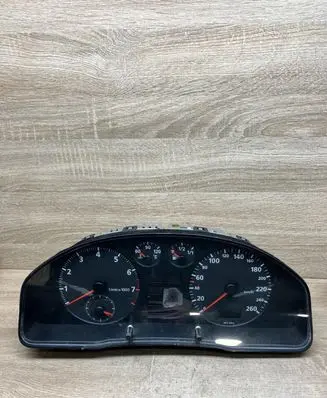 Audi A4 S4 B5 8D Speedometer (instrument cluster) 8D0919033C 110008695002