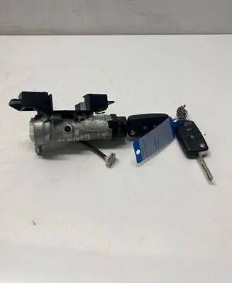 Volkswagen Touran II Ignition lock 1K0905851B 5K0906865