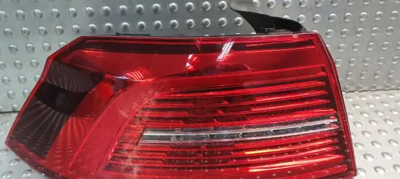 Volkswagen PASSAT B8 Rear/tail lights 3G5945207E