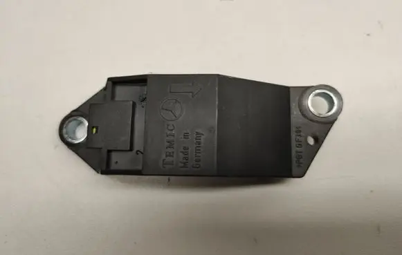 Mercedes-Benz CLS C219 Airbag deployment crash/impact sensor a0018209326