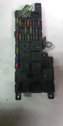 Volvo V70 Fuse box set 30728008 518829106