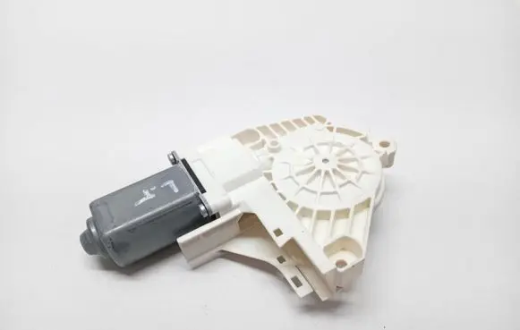 Land Rover Discovery 3 - LR3 Rear door window regulator motor 053.60100.02