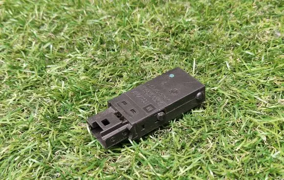 Chevrolet Cruze AUX in-socket connector 13317917