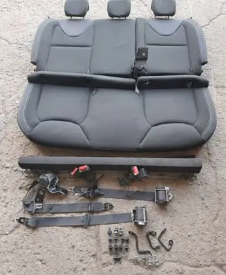 Renault Clio IV Second row seats