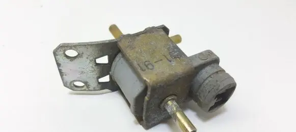 Citroen AX Vacuum valve 