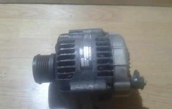 Volvo S40, V40 Generator/alternator 9472908