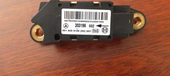 Mercedes-Benz CLK A209 C209 Airbag deployment crash/impact sensor A0018209126
