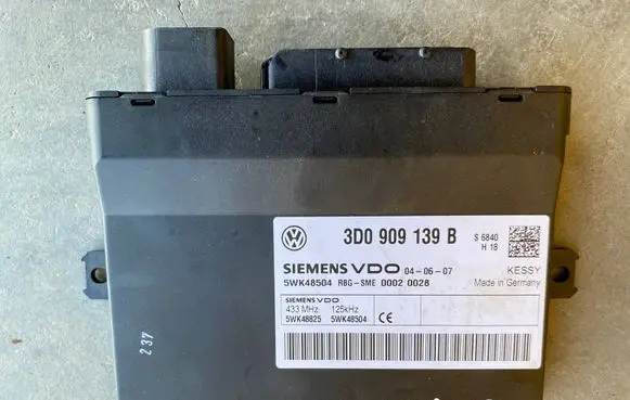 Porsche Cayenne (9PA) Keyless (KESSY) go control unit/module 3D0909139B 5WK48504
