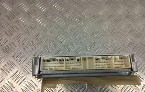 Toyota Corolla E120 E130 Engine control unit/module 8966602110
