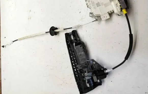 Audi Q5 SQ5 Rear door lock 8K0839015G