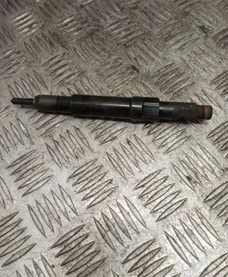 Fuel injector