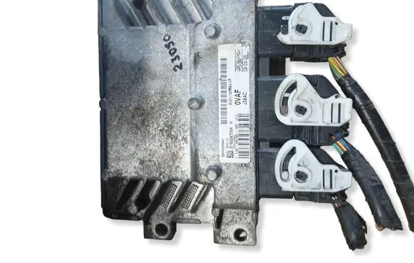 Ford Fiesta Engine control unit/module S180047004H 8V2112A650VF
