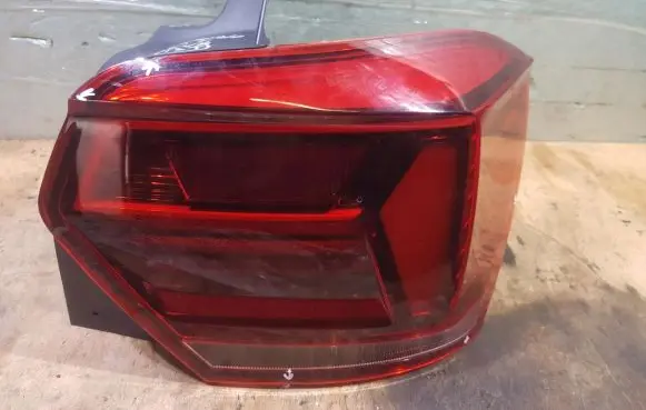 Volkswagen Polo VI Rear/tail lights 2G0945096B