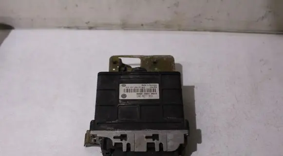 Volkswagen Golf III Engine control unit/module 1H0927303