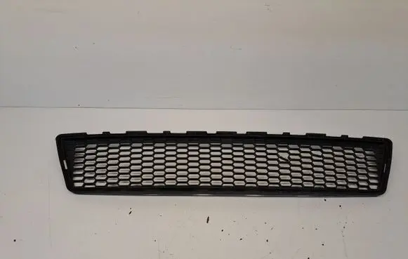 Toyota Verso Front bumper lower grill 53112OF040