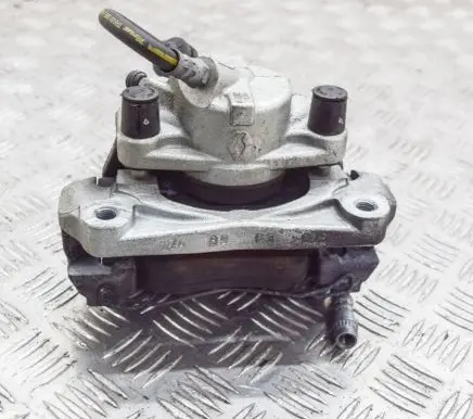 Renault Captur II Front brake caliper