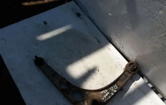 Renault Espace III Front lower control arm/wishbone