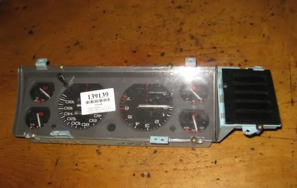 Jeep Grand Cherokee Speedometer (instrument cluster)