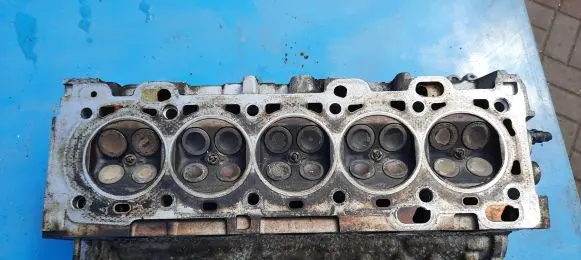 Volvo S40 Engine head 