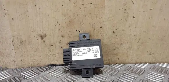 Volkswagen Touareg I Alarm control unit/module 7L0907719A