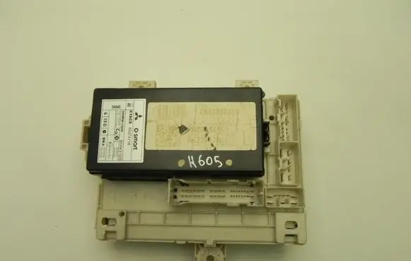 Mitsubishi Colt Fuse box set 8637A118 K605