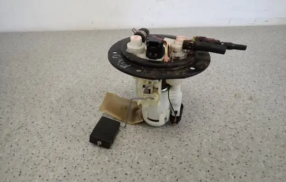 Suzuki Alto In-tank fuel pump 15100-68KA0